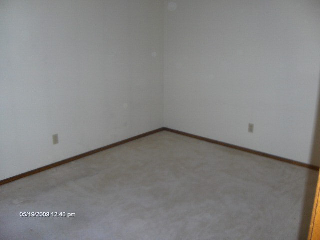 3504 West Devon Road Muncie, IN 47304 - Photo 8 of 12