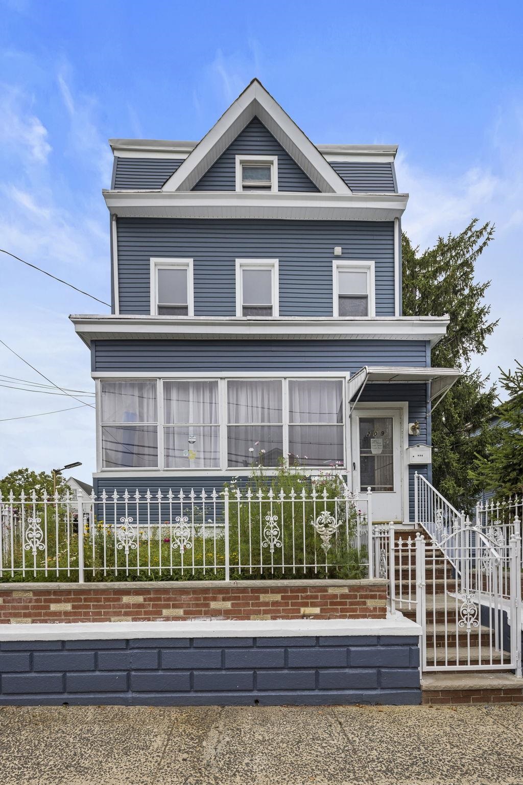 209 Danforth Avenue, Unit 2 Jersey City, NJ 07305 - Photo 15 of 15 Gallery Image 15