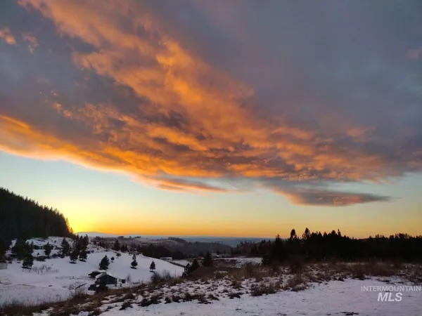 $397,500 | 142 Shenandoah Third Street, Kamiah, ID 83536