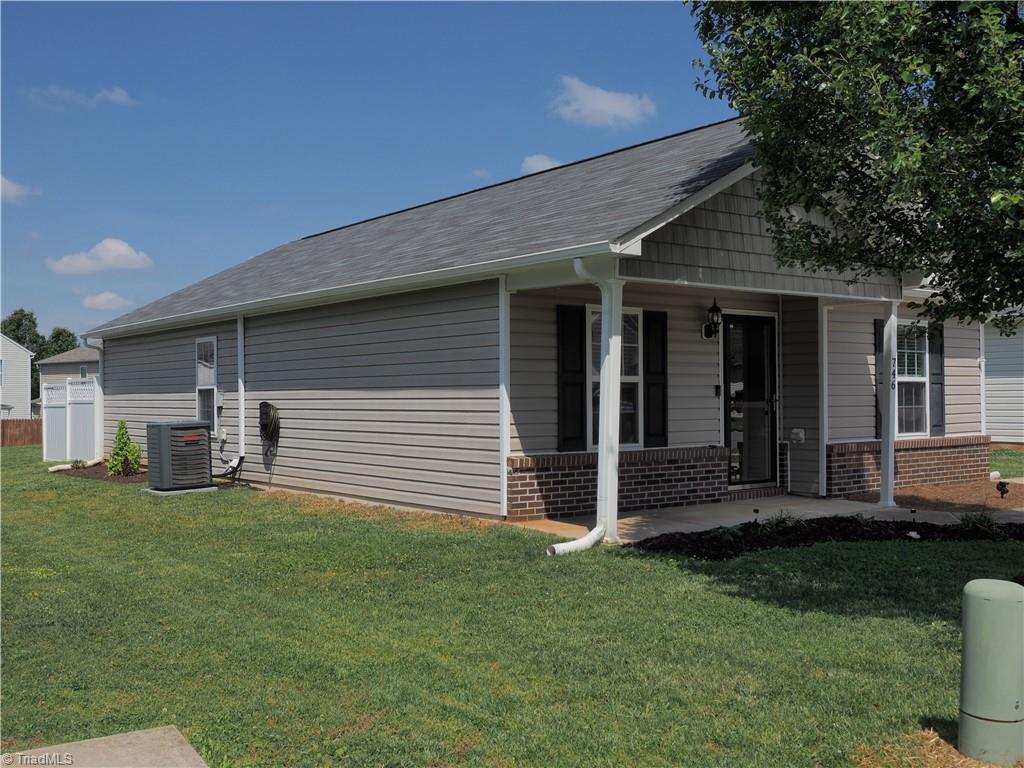 746 Bitting Hall Circle Rural Hall, NC 27045 - Photo 2 of 25