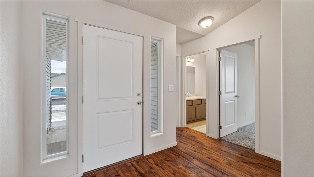 7819 South Fruitvale Road Cheney, WA 99004 - Photo 2 of 24