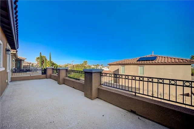$1,049,999 | 960 White Feather Lane, Las Vegas, NV 89138