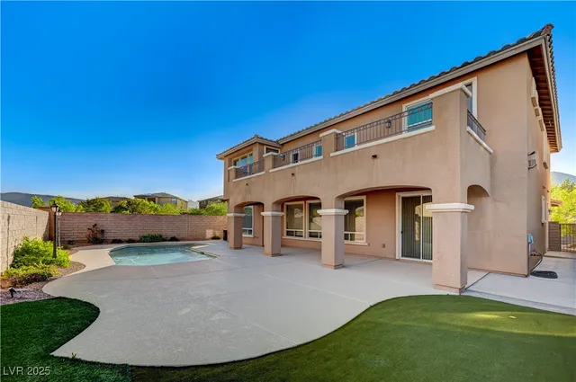 $1,049,999 | 960 White Feather Lane, Las Vegas, NV 89138