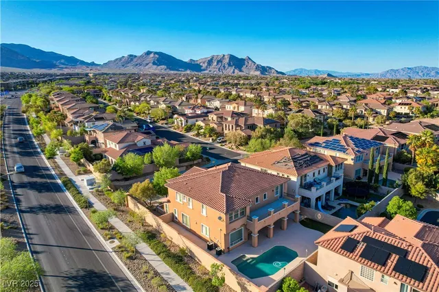 $1,049,999 | 960 White Feather Lane, Las Vegas, NV 89138