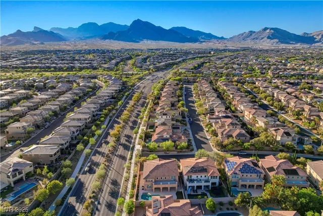 $1,049,999 | 960 White Feather Lane, Las Vegas, NV 89138