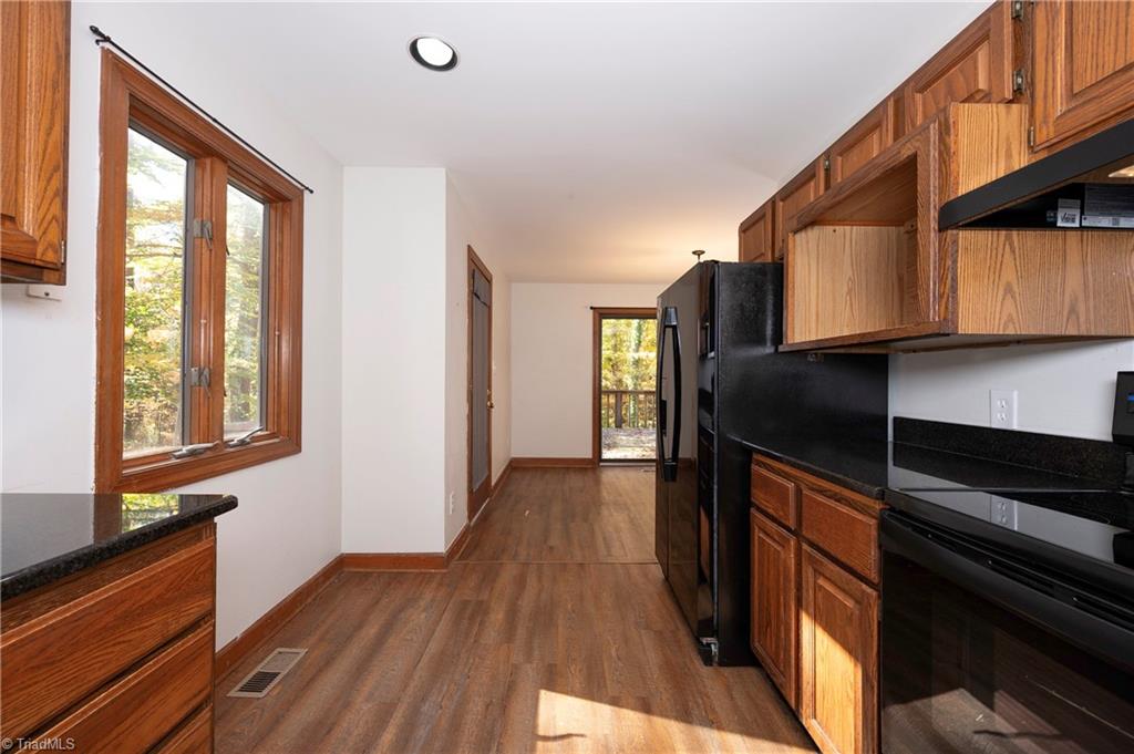 1138 Edgebrook Drive Winston-Salem, NC 27106 - Photo 6 of 33