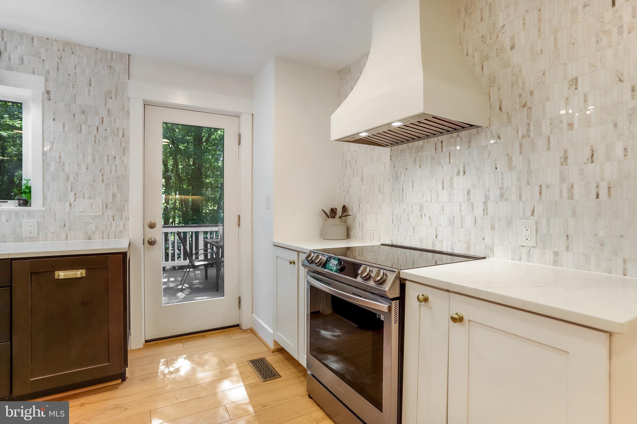 19012 Cattail Lane Poolesville, MD 20837 - Photo 17 of 81