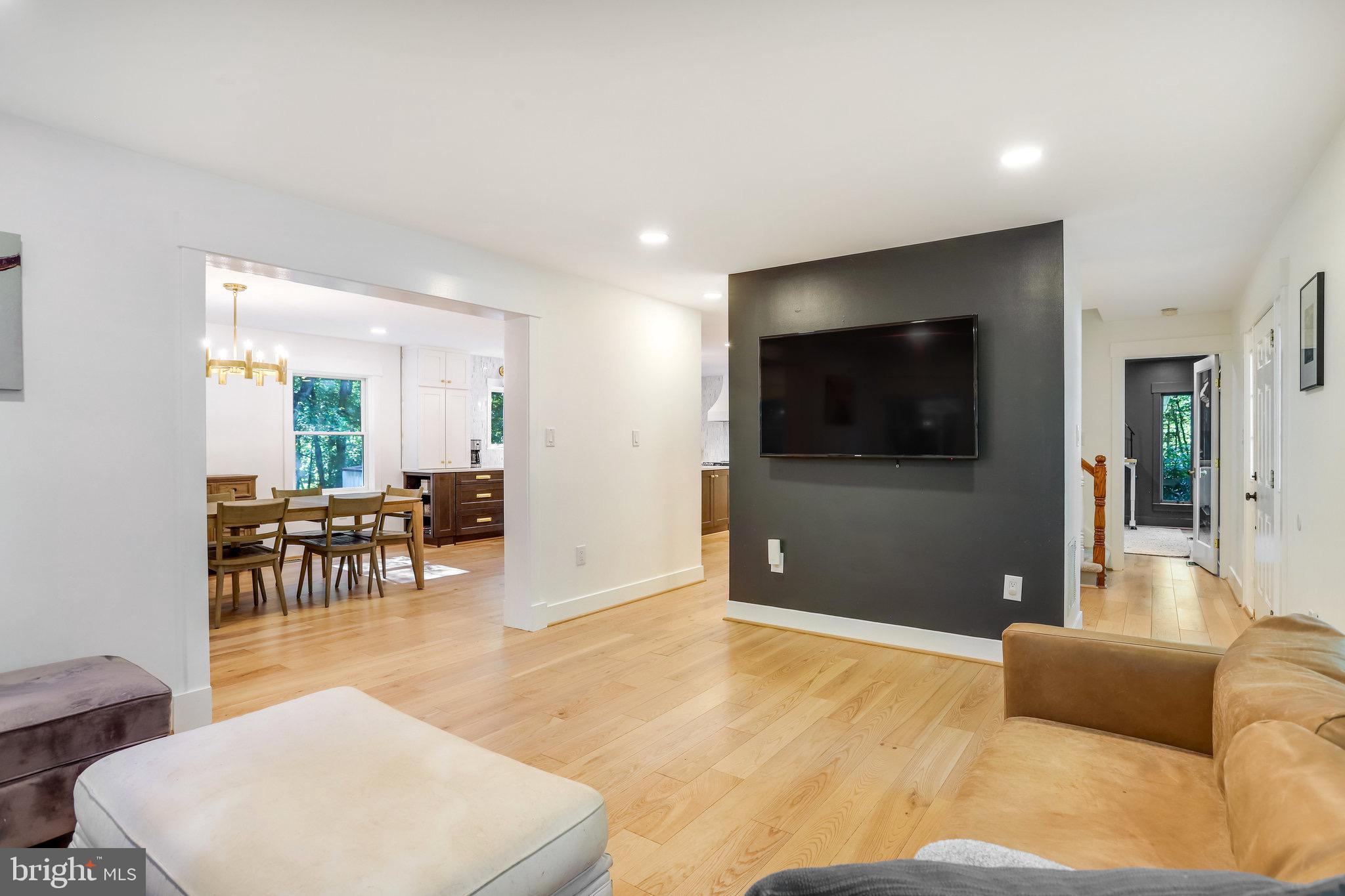 19012 Cattail Lane Poolesville, MD 20837 - Photo 6 of 81