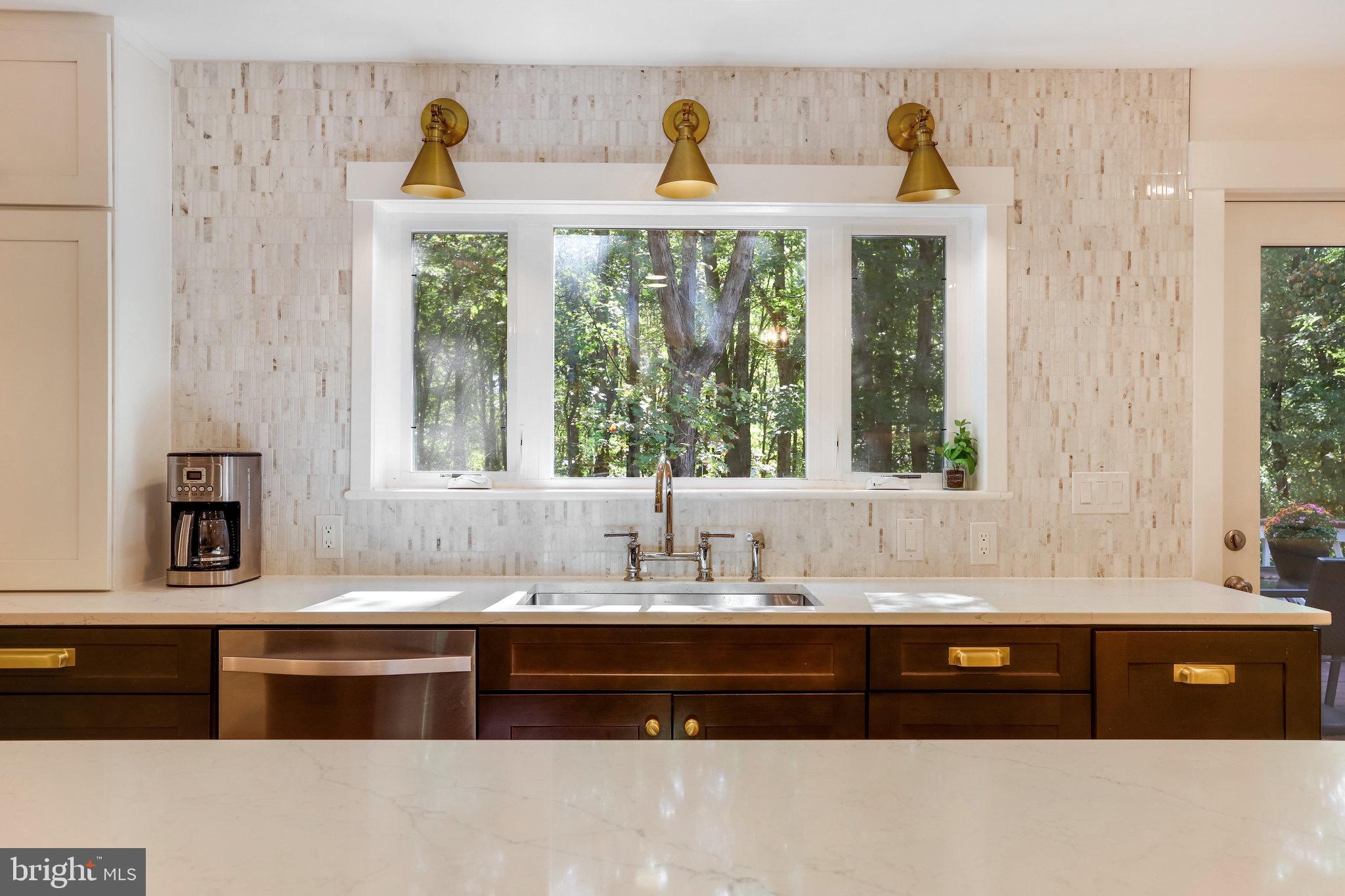 19012 Cattail Lane Poolesville, MD 20837 - Photo 10 of 81