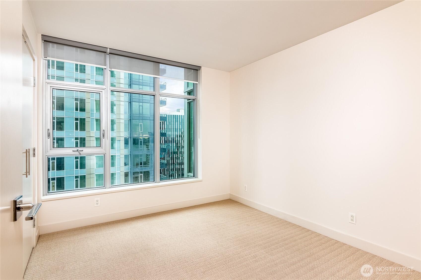 588 Bell Street, Unit 2902S Seattle, WA 98121 - Photo 18 of 40