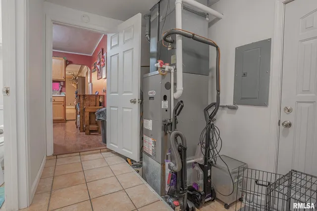 a view of a storage & utility room
