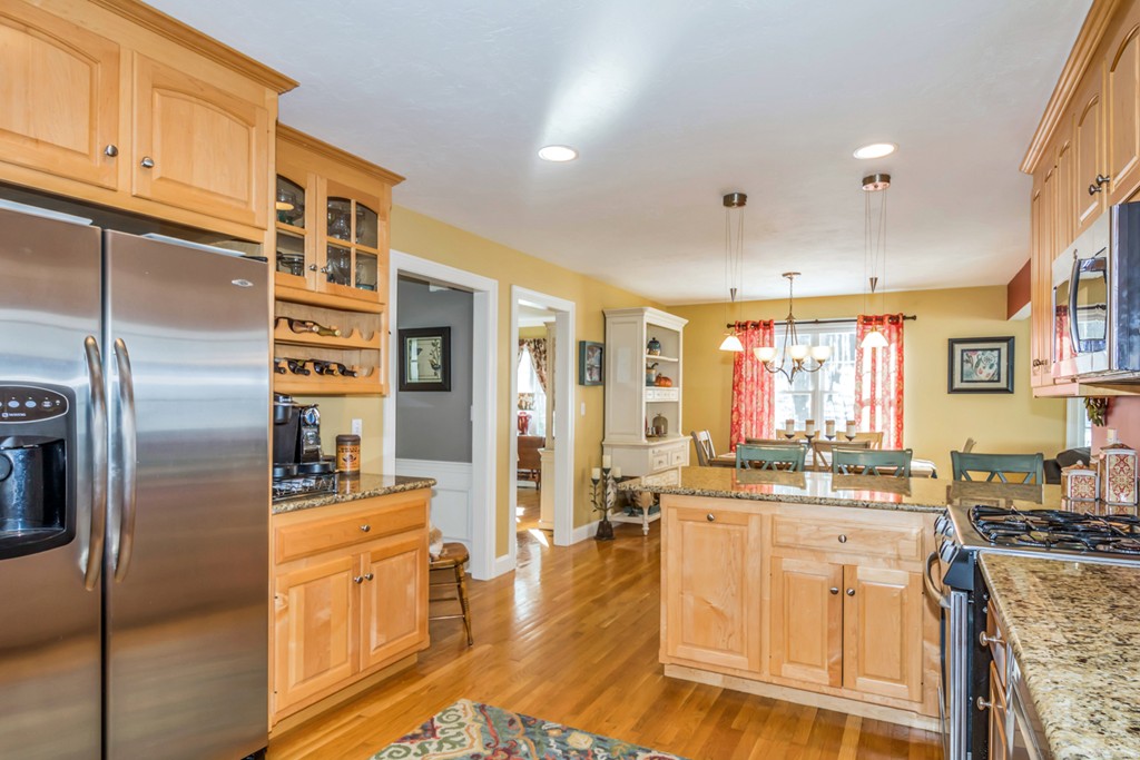 160 Newell Road Holden, MA 01520 - Photo 8 of 30 Gallery Image 8