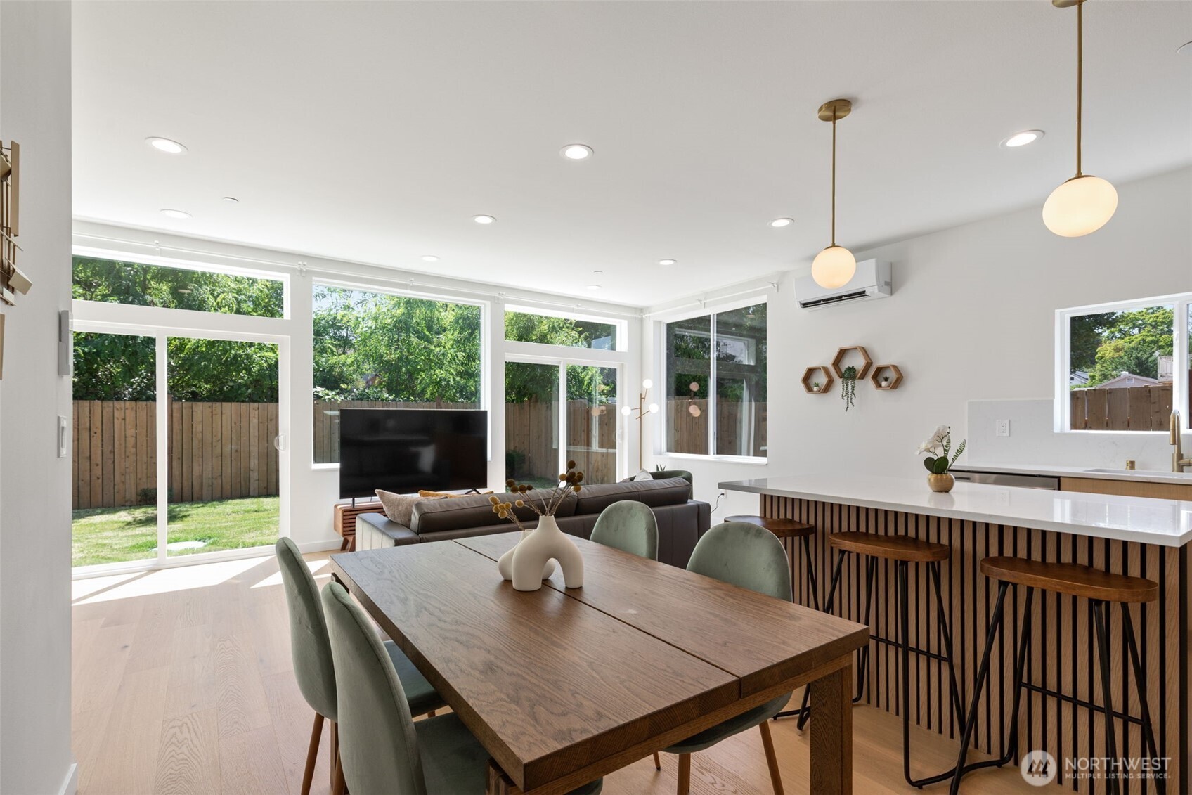 5349 South Fountain Street Seattle, WA 98178 - Photo 12 of 39