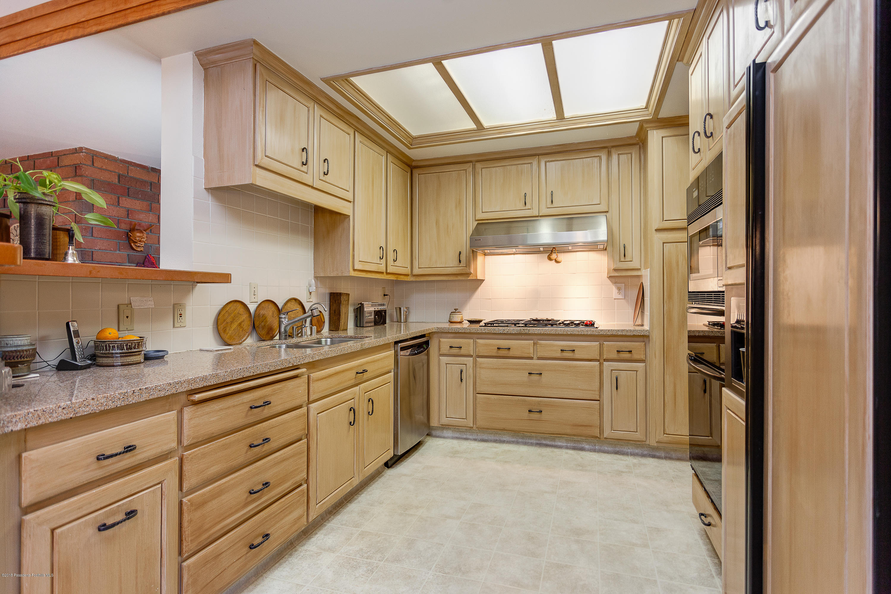 2082 Canyon Close Road Pasadena, CA 91107 - Photo 10 of 30 egpimaging_2082CanyonClose_011_MLS