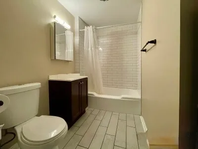 $2,900 | 2541 West Logan Boulevard, Unit 1W, Chicago, IL 60647