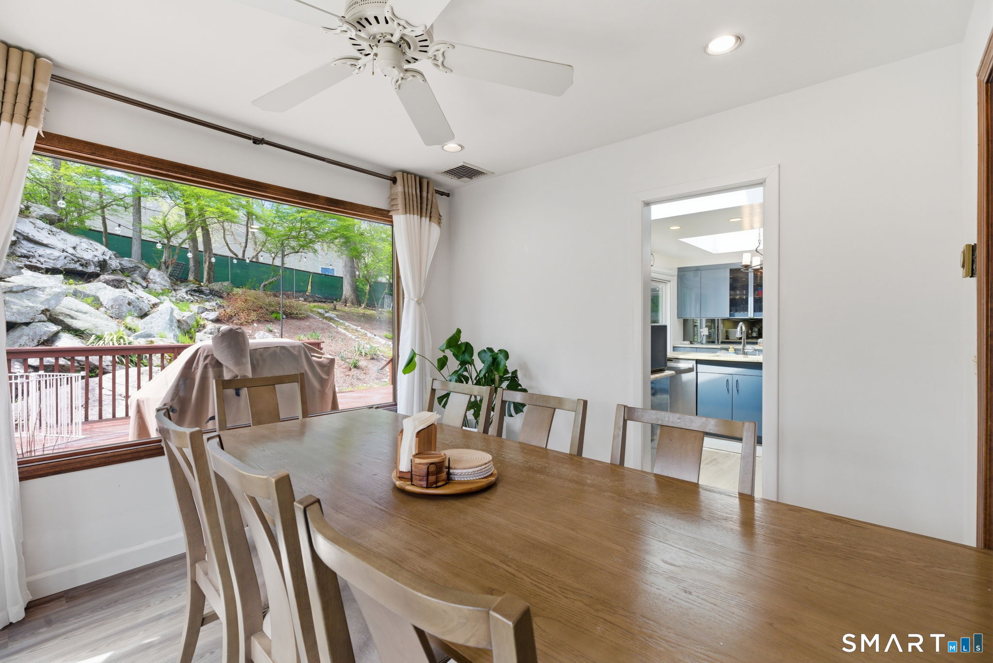 53 Dagmar Road Stamford, CT 06905 - Photo 14 of 40