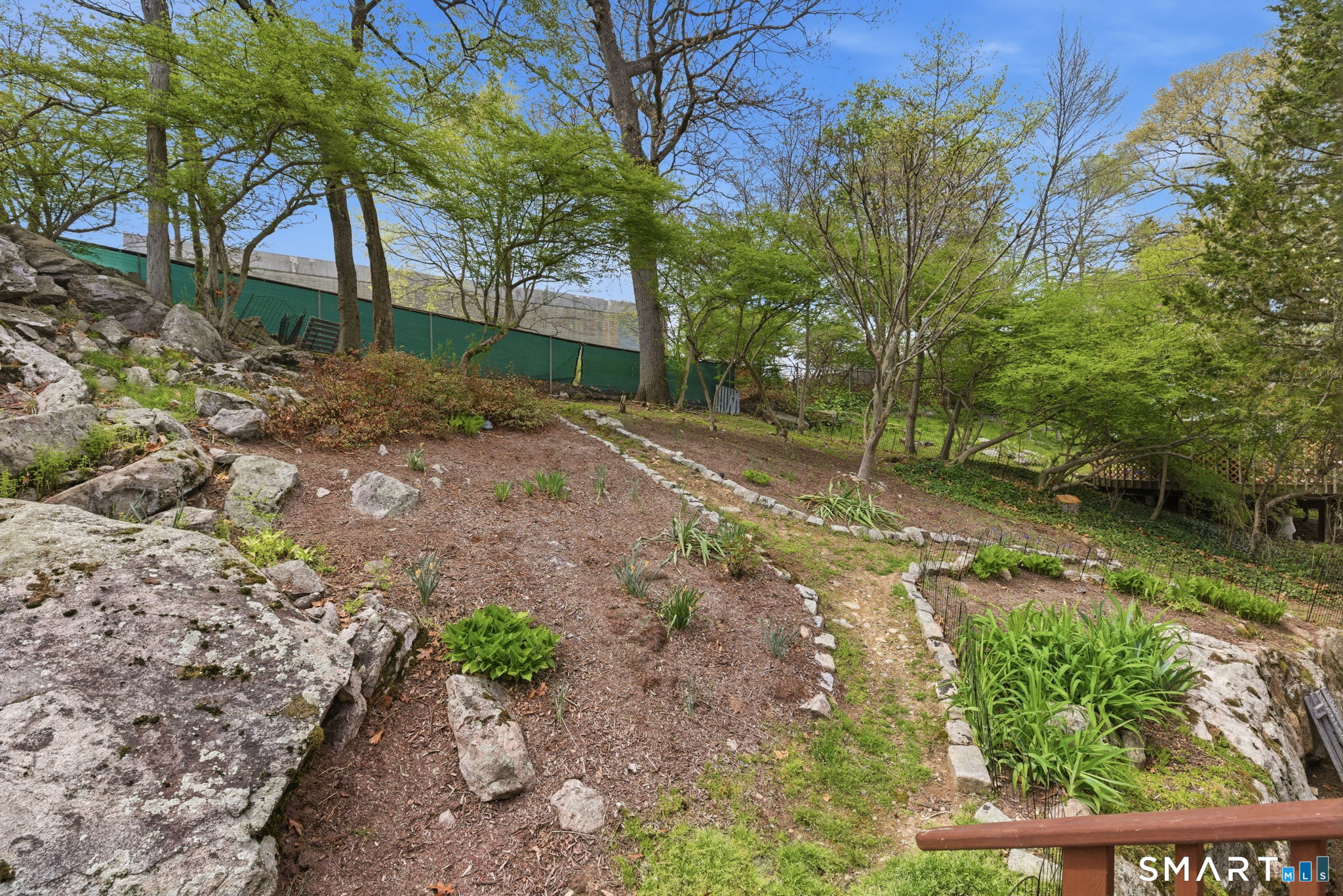 53 Dagmar Road Stamford, CT 06905 - Photo 5 of 40