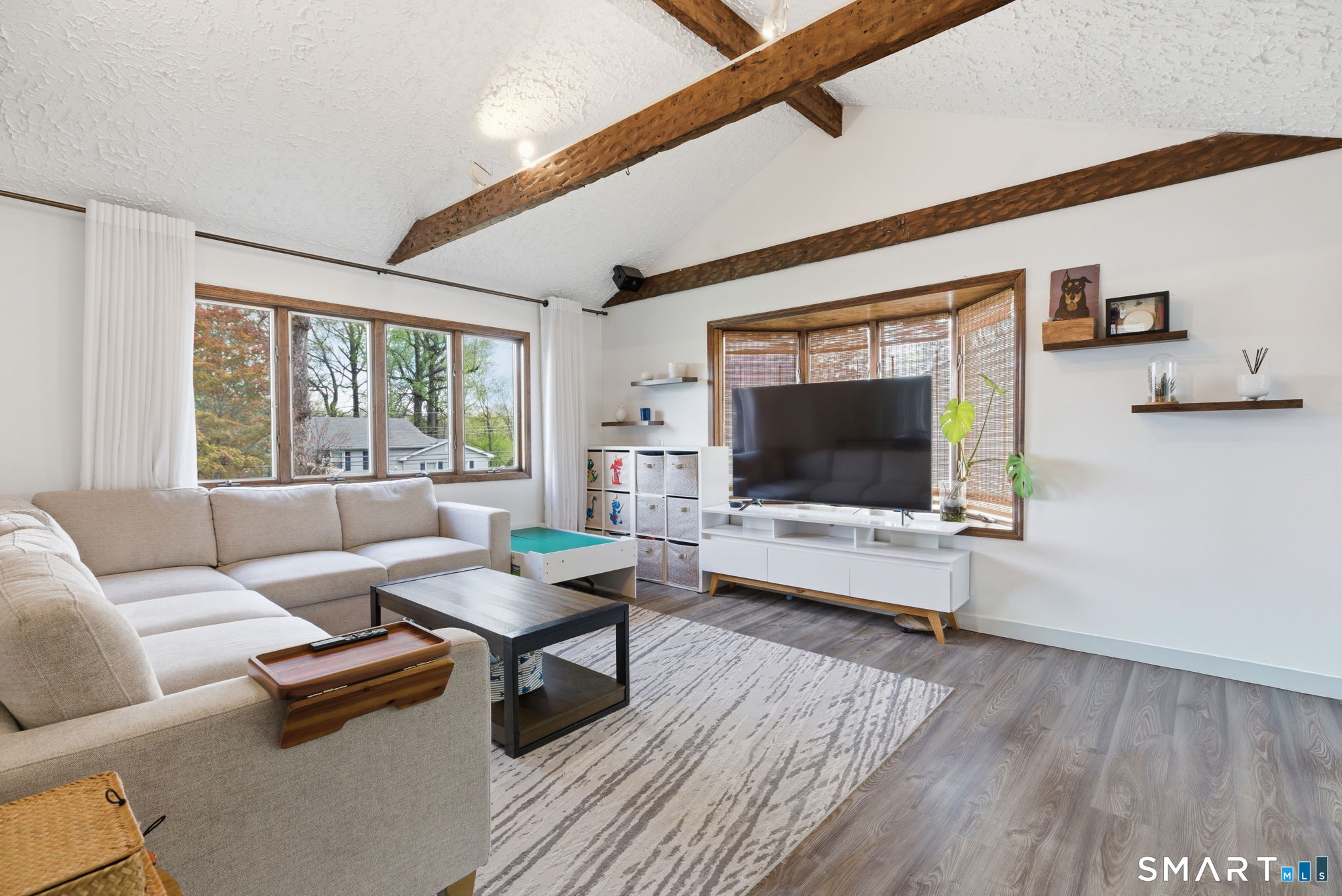 53 Dagmar Road Stamford, CT 06905 - Photo 9 of 40