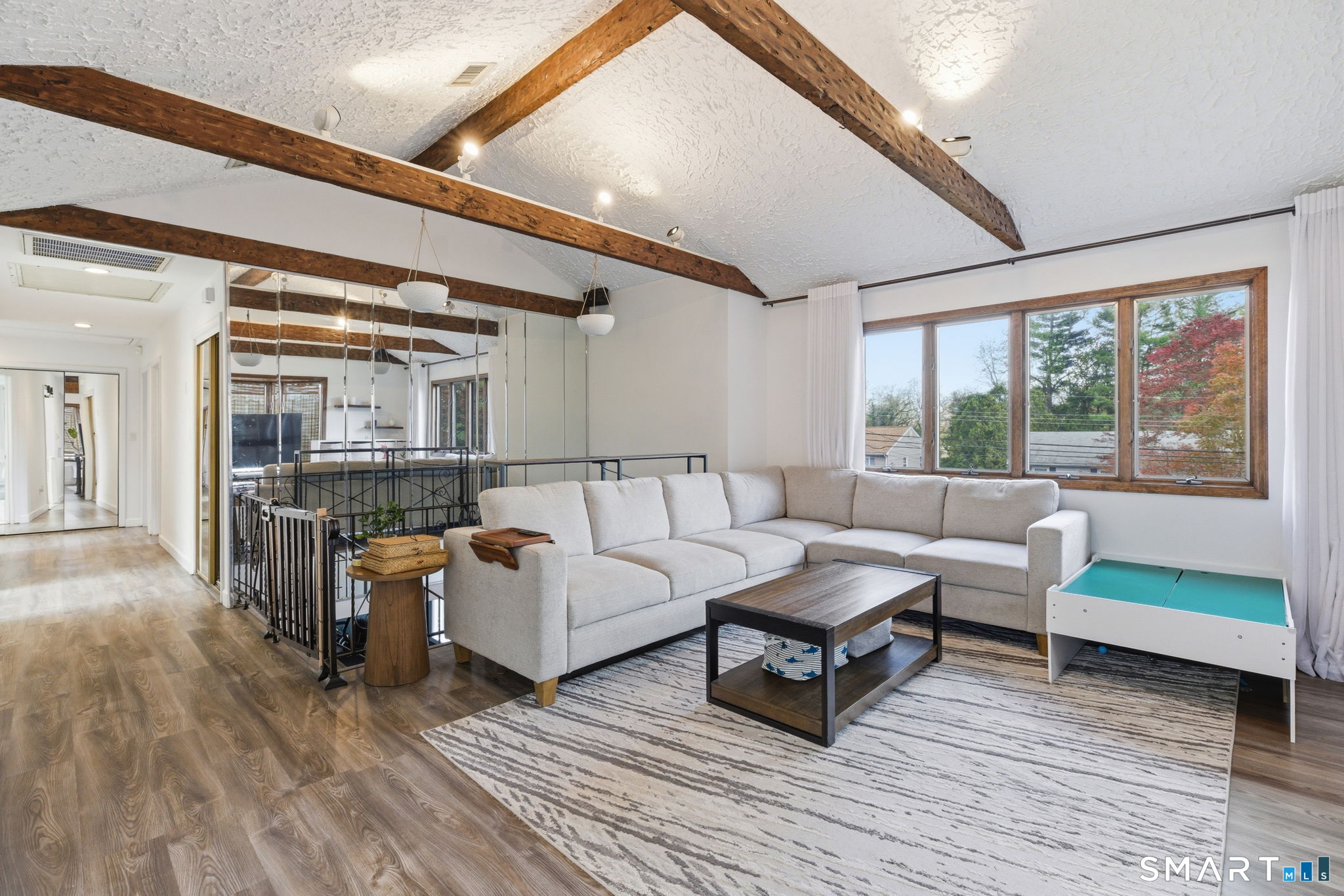 53 Dagmar Road Stamford, CT 06905 - Photo 10 of 40