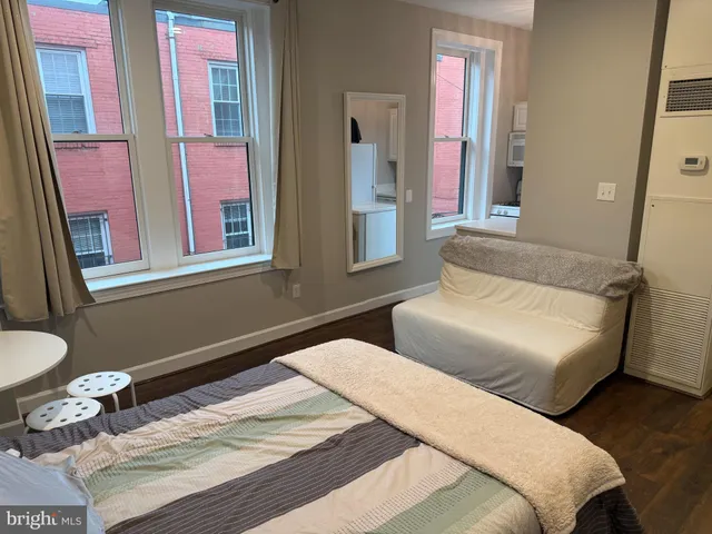 $269,900 | 333 2nd Street Northeast, Unit 305, Washington, DC 20002