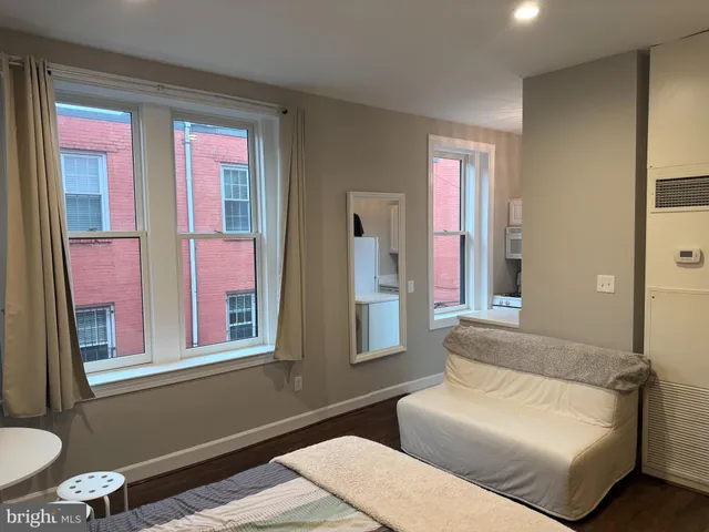 $269,900 | 333 2nd Street Northeast, Unit 305, Washington, DC 20002