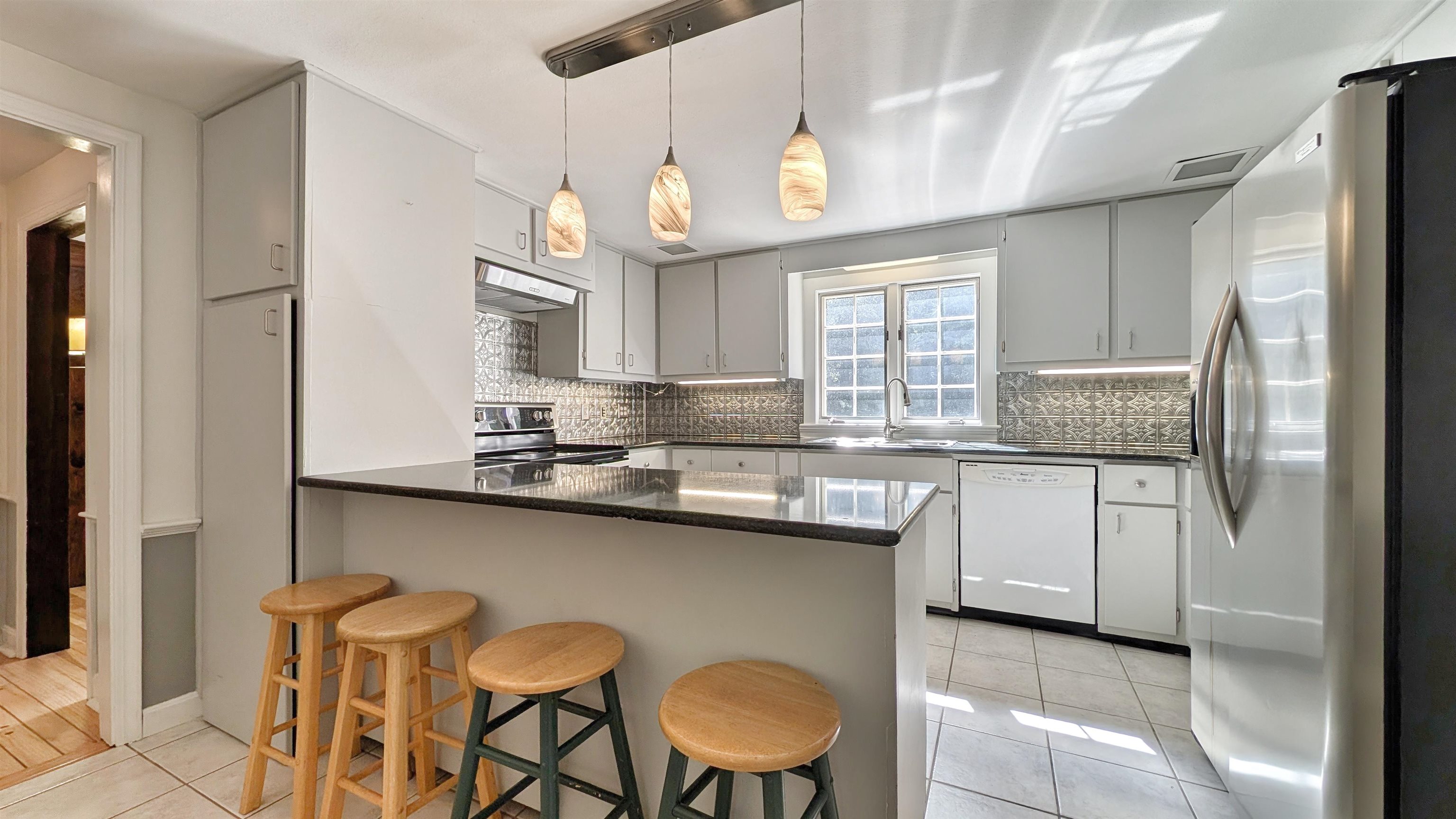 353 Boston Post Road Amherst, NH 03031 - Photo 13 of 32