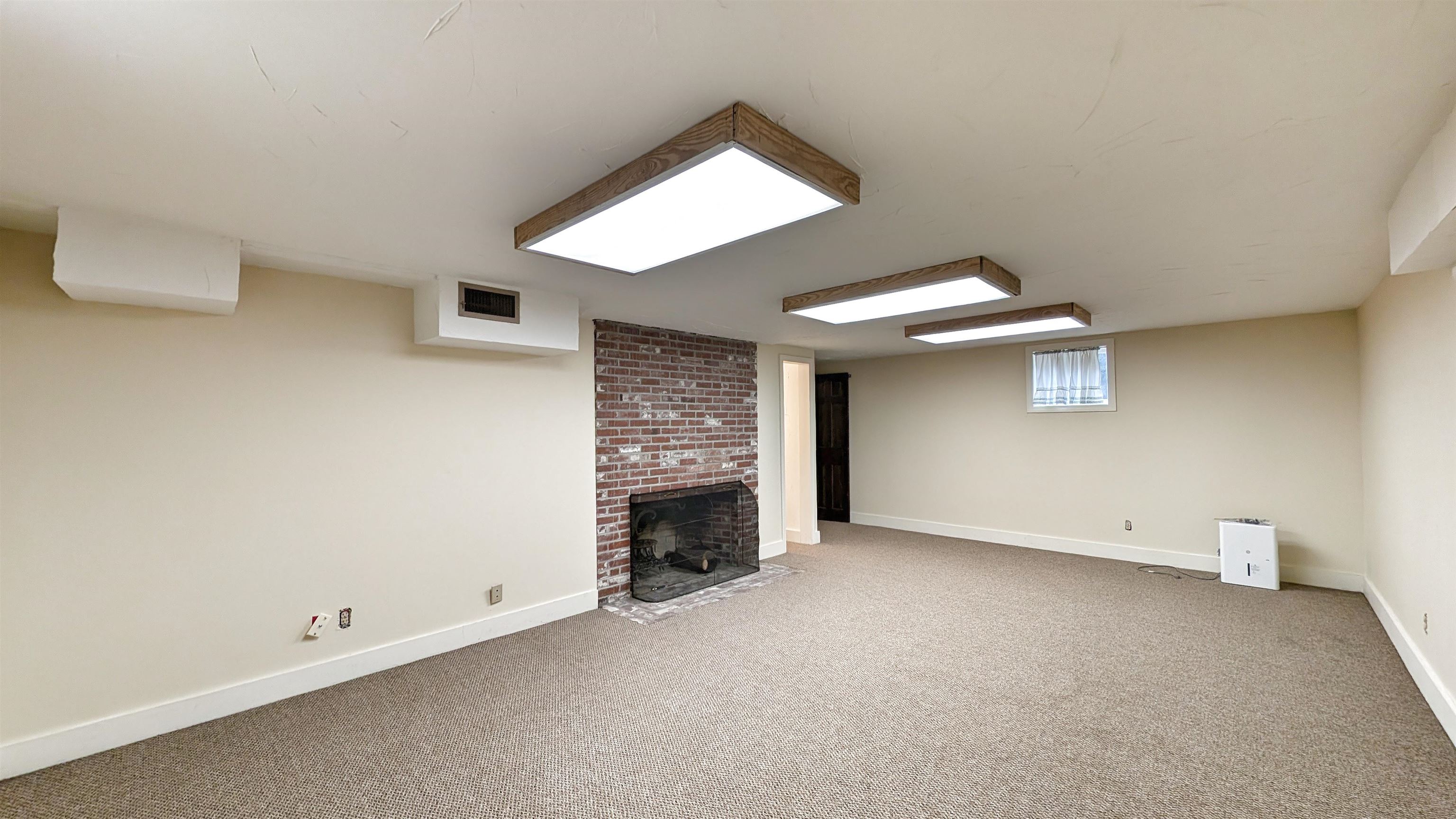 353 Boston Post Road Amherst, NH 03031 - Photo 15 of 32