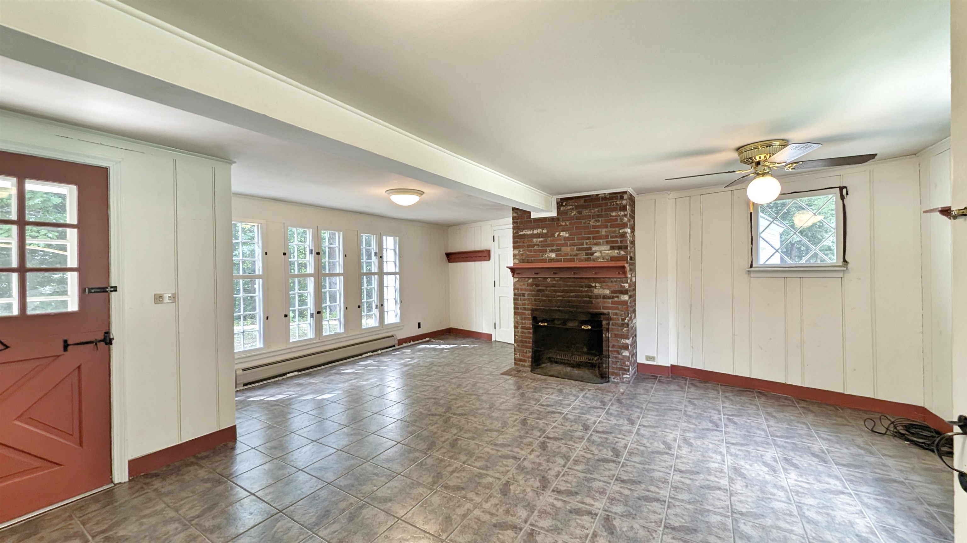 353 Boston Post Road Amherst, NH 03031 - Photo 3 of 32