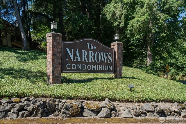 $250,000 | 3560 Narrows View Lane Northeast, Unit 202, Bremerton, WA 98310
