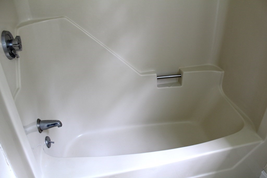 14 Plantation Road, Unit 14 Oxford, MA 01540 - Photo 20 of 28 Gallery Image 20