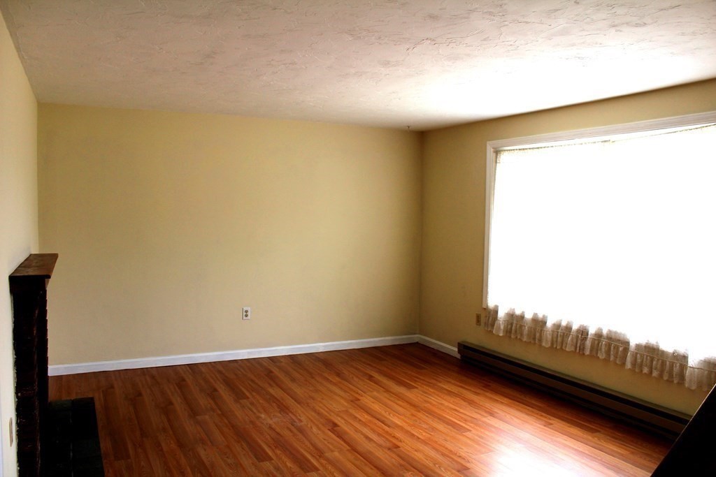 14 Plantation Road, Unit 14 Oxford, MA 01540 - Photo 3 of 28 Gallery Image 3