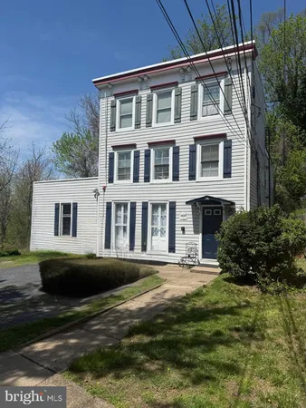 $1,150 | 116 Walnut Street, Unit 3, Bordentown, NJ 08505