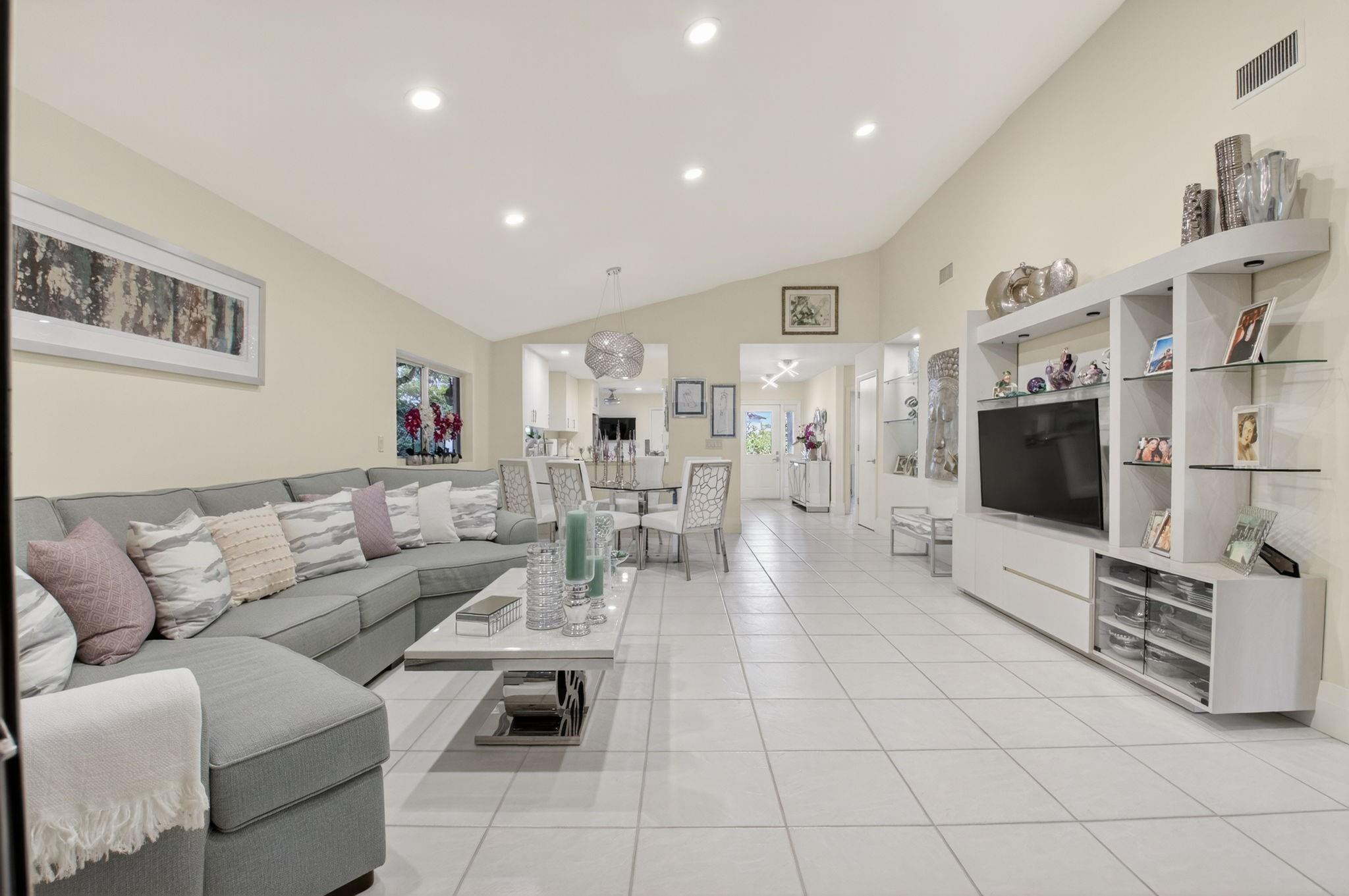 19452 Waters Reach Lane, Unit 305 Boca Raton, FL 33434 - Photo 16 of 77 Photo 16