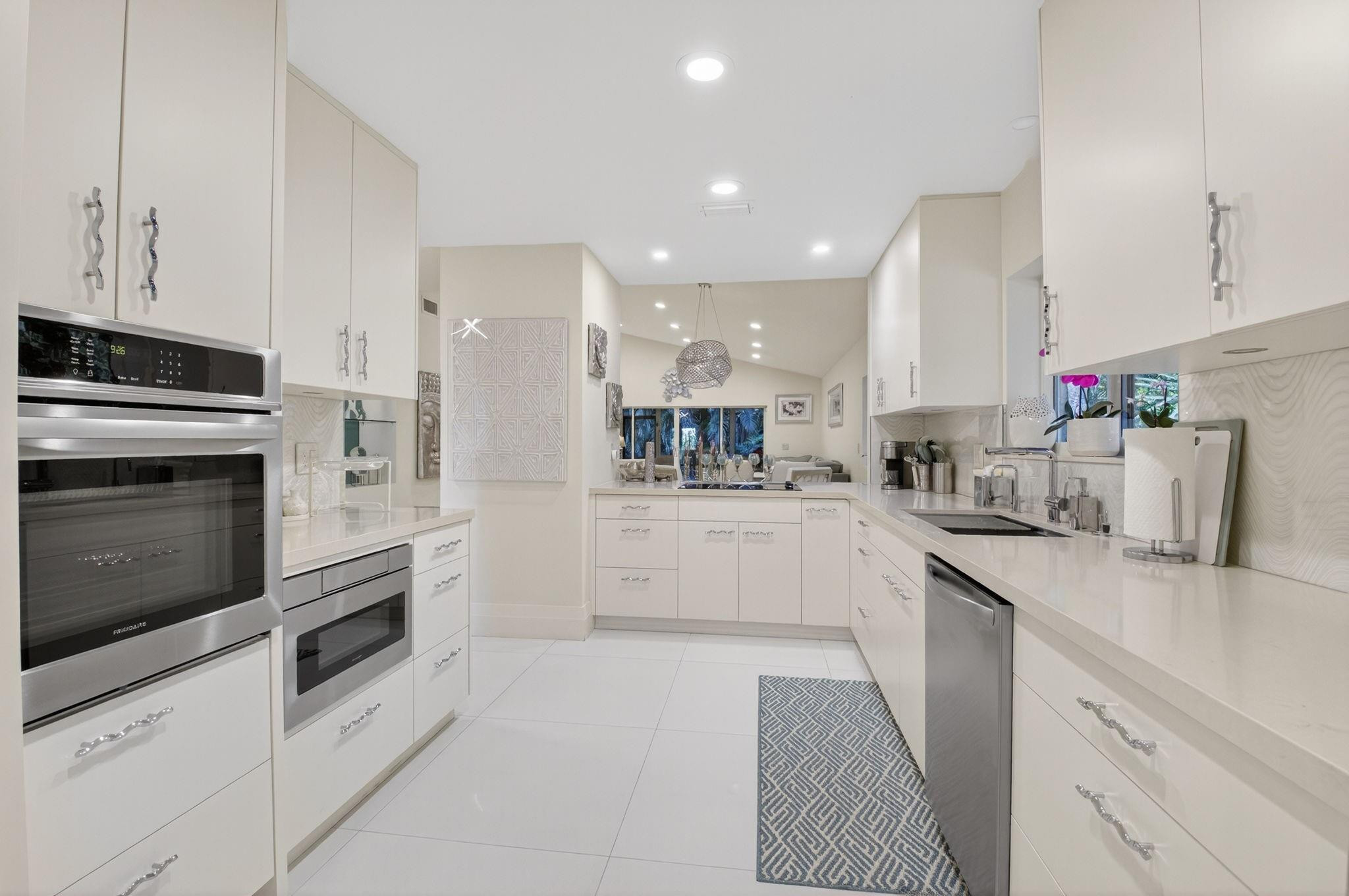 19452 Waters Reach Lane, Unit 305 Boca Raton, FL 33434 - Photo 4 of 77 Photo 4