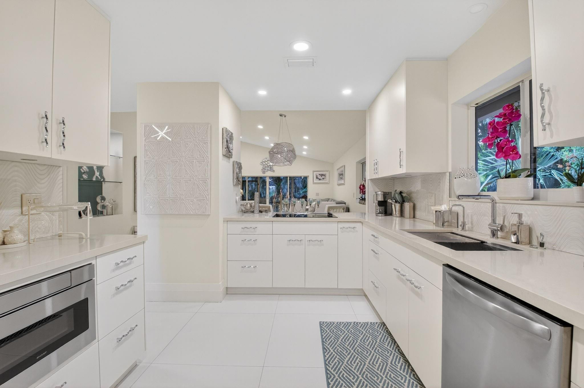 19452 Waters Reach Lane, Unit 305 Boca Raton, FL 33434 - Photo 8 of 77 Photo 8