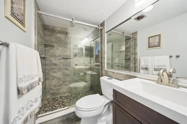 $450,000 | 2611 North Riverside Drive, Unit 1106, Pompano Beach, FL 33062