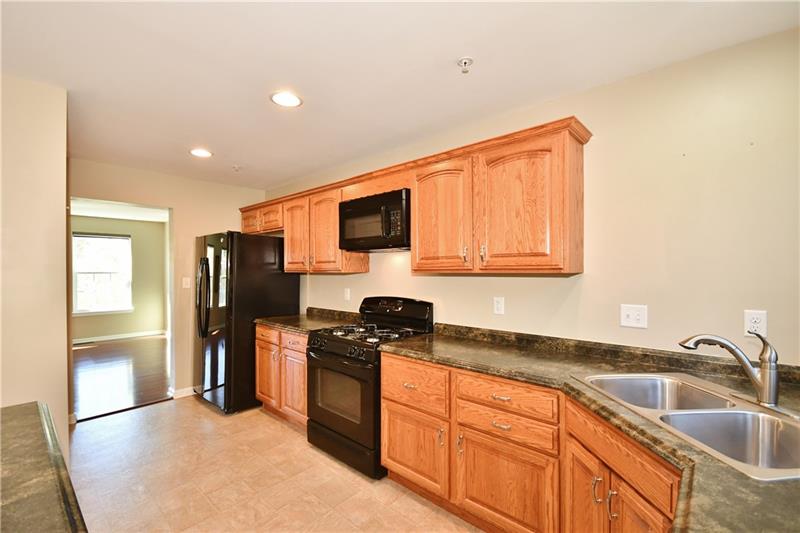 335 Maple Ridge Drive Canonsburg, PA 15317 - Photo 8 of 25 Lots of counter space available for meal prepping!