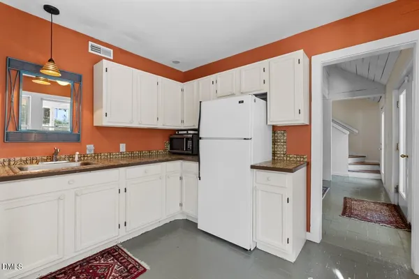 $4,200 | 303 Henderson Street, Unit A, Chapel Hill, NC 27514
