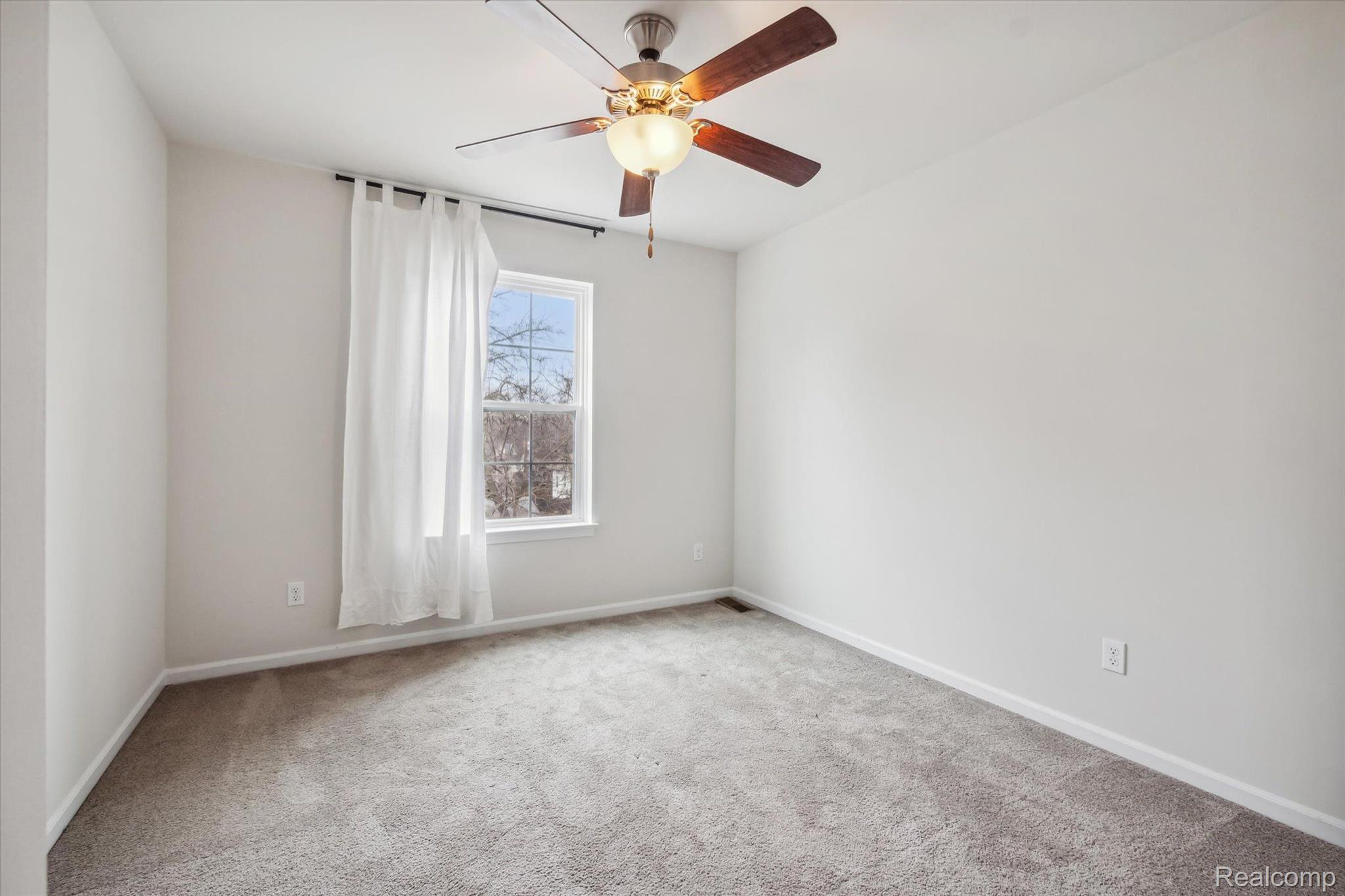 2683 Harvard Road, Unit 5 Berkley, MI 48072 - Photo 27 of 43
