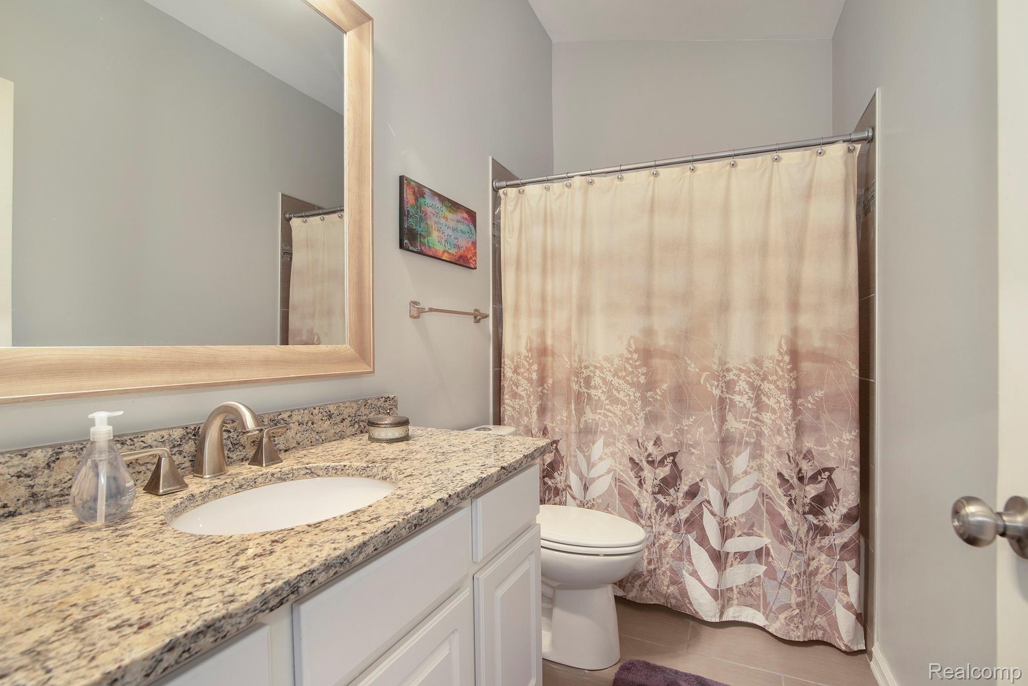 2524 Ravine Side North Howell, MI 48843 - Photo 23 of 31 Full bath upstairs