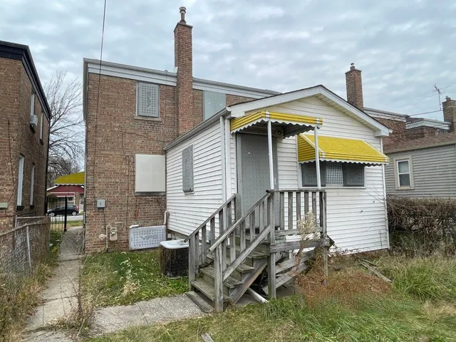 $97,000 | 10516 South King Drive, Chicago, IL 60628