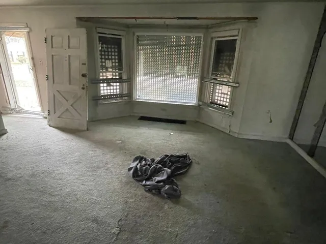 $97,000 | 10516 South King Drive, Chicago, IL 60628