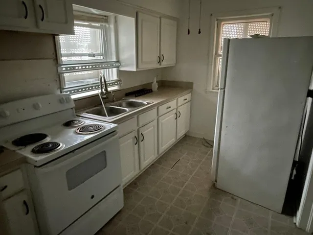 $97,000 | 10516 South King Drive, Chicago, IL 60628