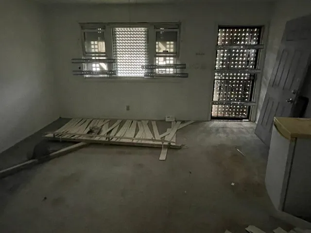 $97,000 | 10516 South King Drive, Chicago, IL 60628