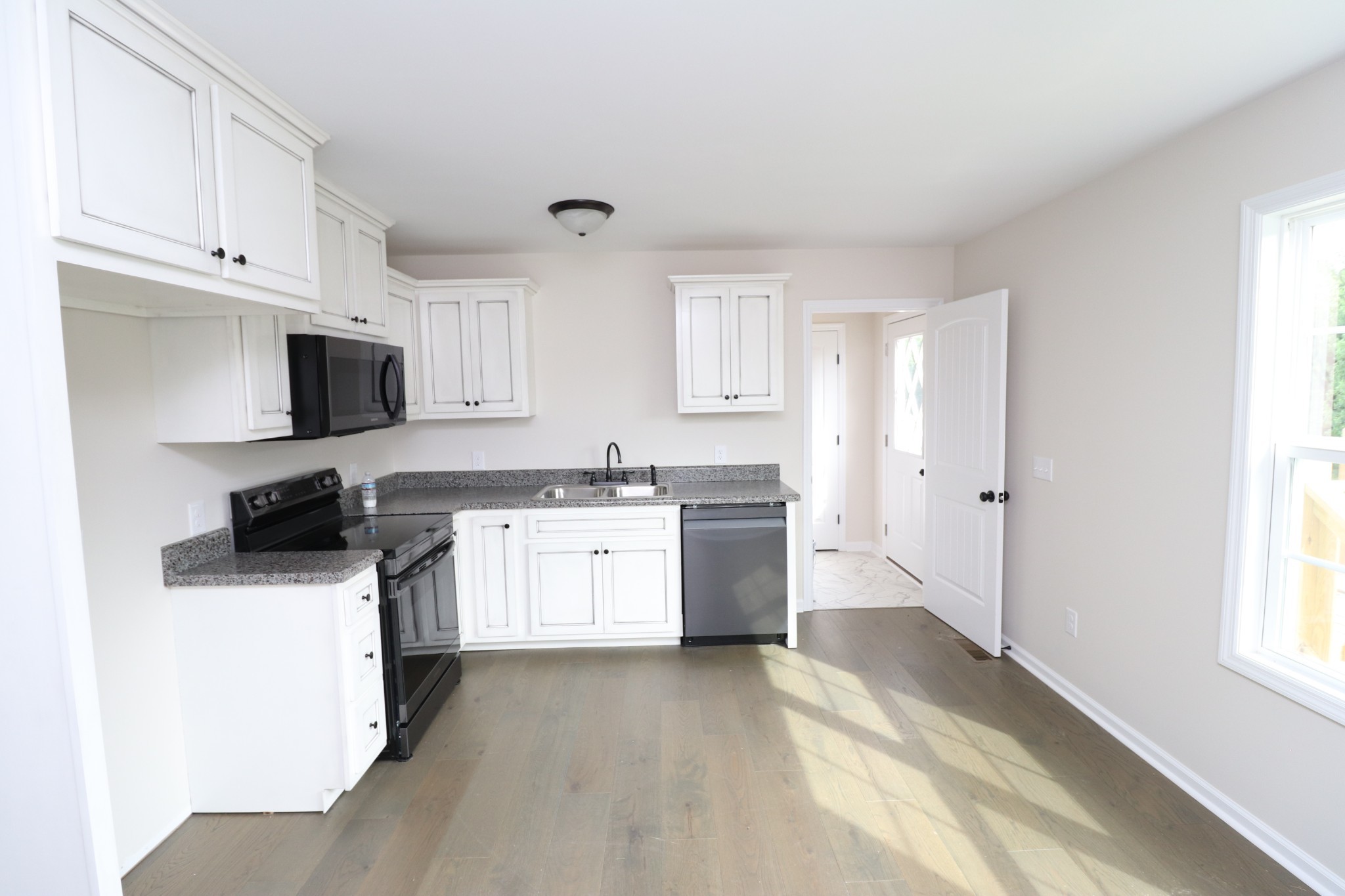 10172 Galen Road Lafayette, TN 37083 - Photo 4 of 22 Gallery Image 4