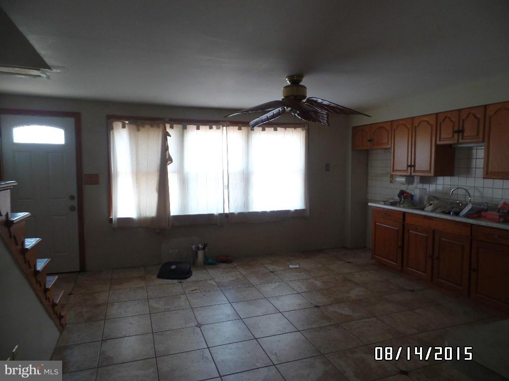 8023 Lansdale Road Baltimore, MD 21224 - Photo 4 of 20 Interior (General)