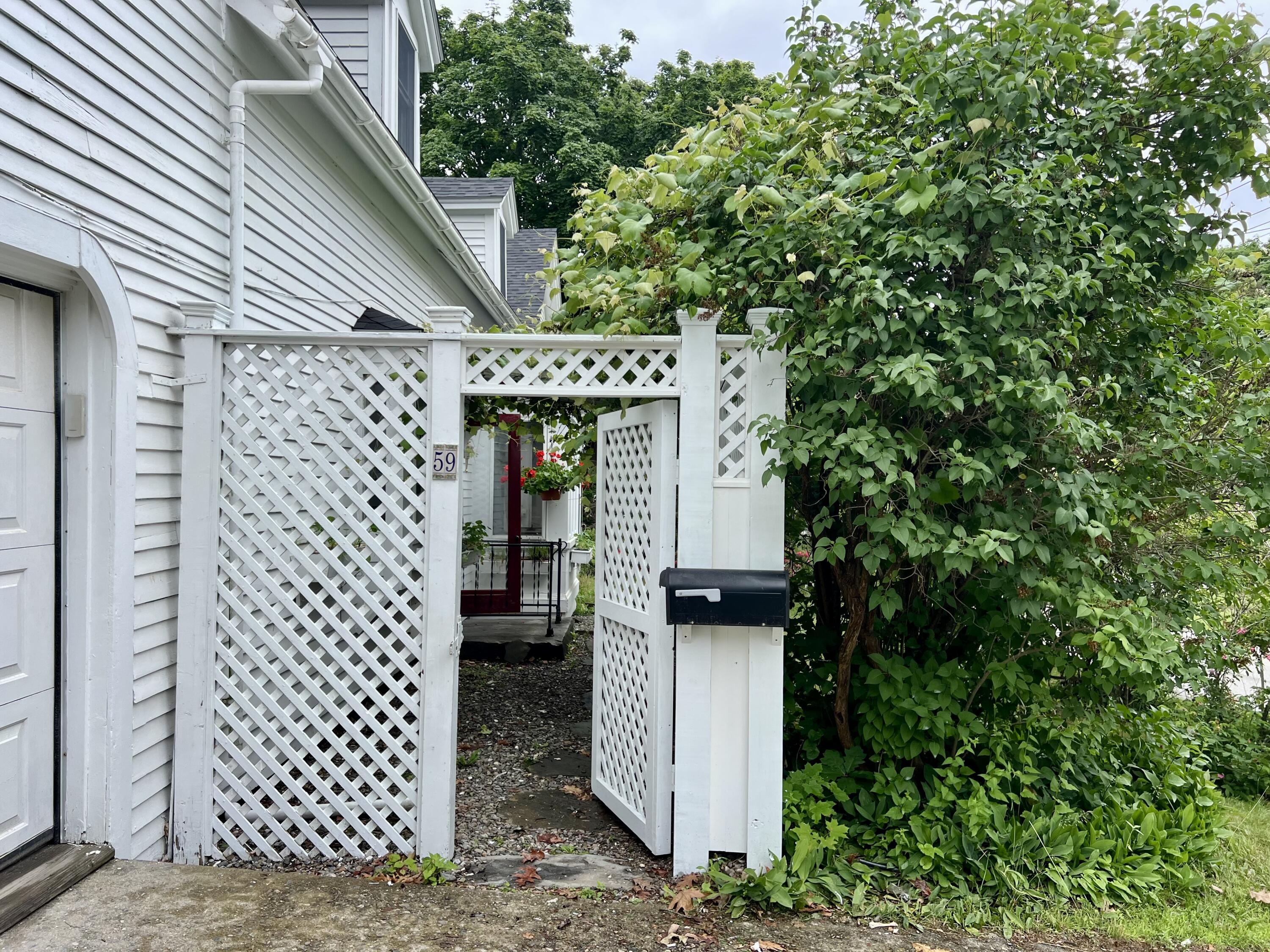 59 Cedar Street Belfast, ME 04915 - Photo 3 of 92 IMG_9586