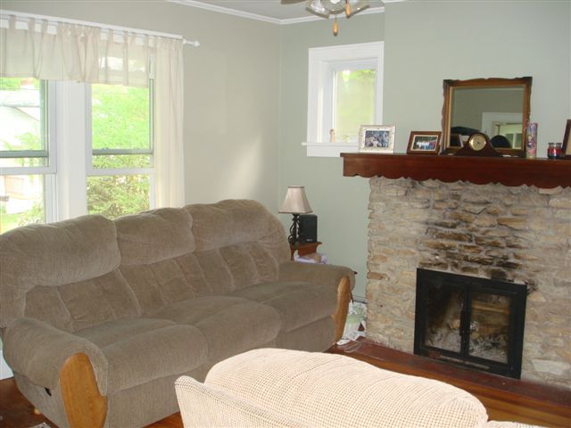 55 Ridge Avenue Pittsfield, MA 01201 - Photo 7 of 12 living room