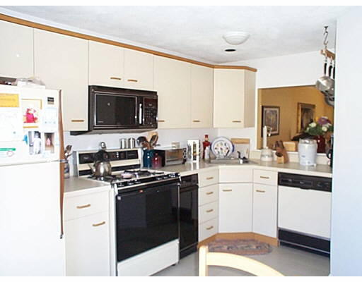 4-6 Deer Path, Unit 64 Maynard, MA 01754 - Photo 3 of 6 Gallery Image 3