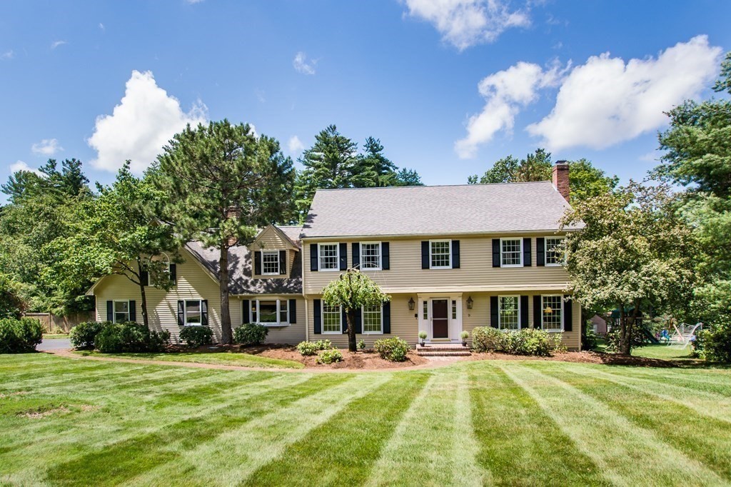 9 Delaware Road Medfield, MA 02052 - Photo 1 of 42 Gallery Image 1